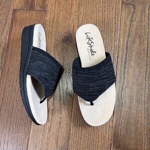 Life Stride Womens Size 6.5 Poolside Gray Flat Slip On Thong Sandal